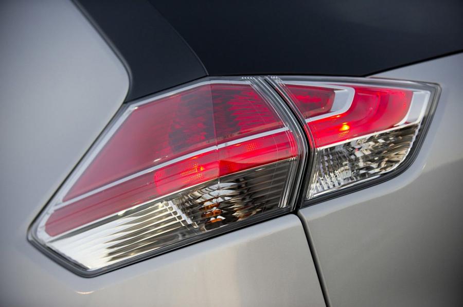  Nissan Rogue 2014 года  (фото 24 из 108)